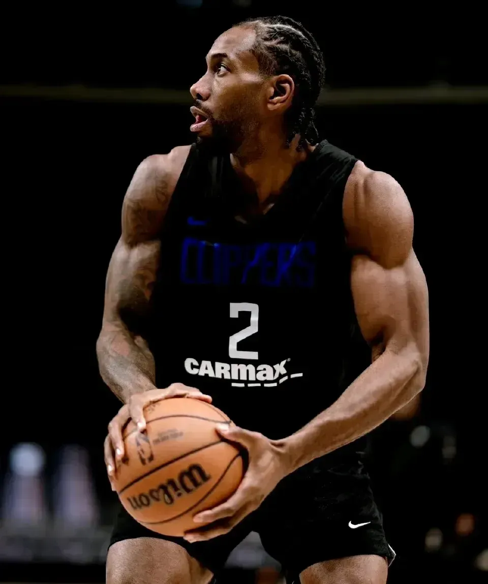 包含快船主场失利,莱昂纳德状态下滑的词条 包含快船主场失利,莱昂纳德状态下滑的词条