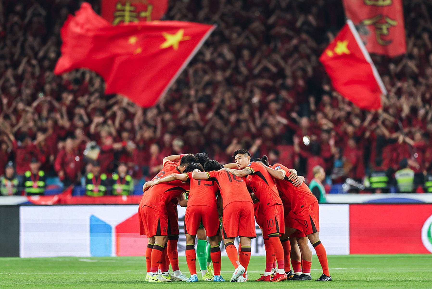 包含创造历史！中国队赢得激动人心的比赛的词条