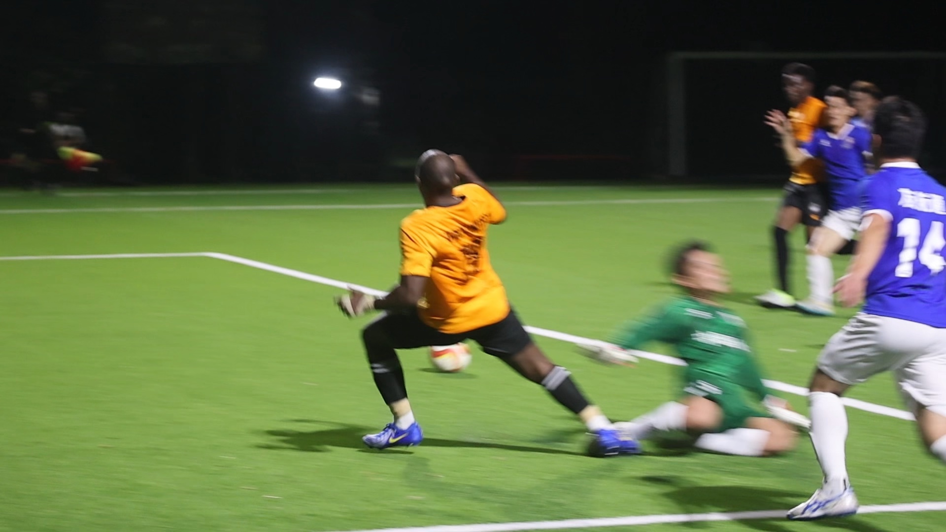 精彩瞬间!足球赛场上的绝佳表现的简单介绍 精彩瞬间!足球赛场上的绝佳表现的简单介绍