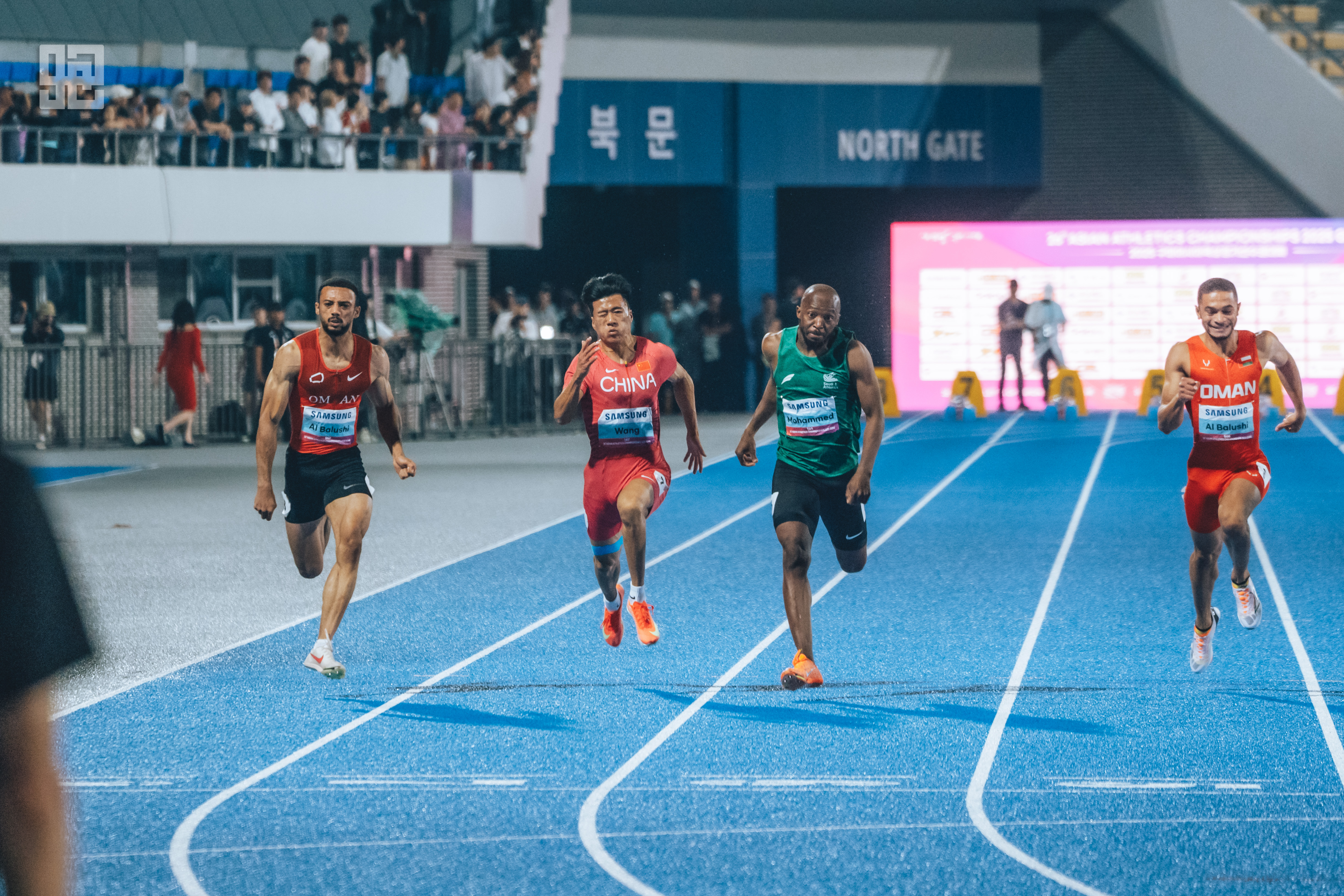 赛道上的速度与激情,日本选手飙速夺冠 赛道上的速度与激情,日本选手飙速夺冠