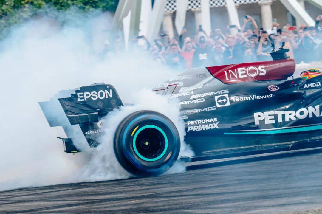 赛道上的速度与激情,日本选手飙速夺冠 赛道上的速度与激情,日本选手飙速夺冠