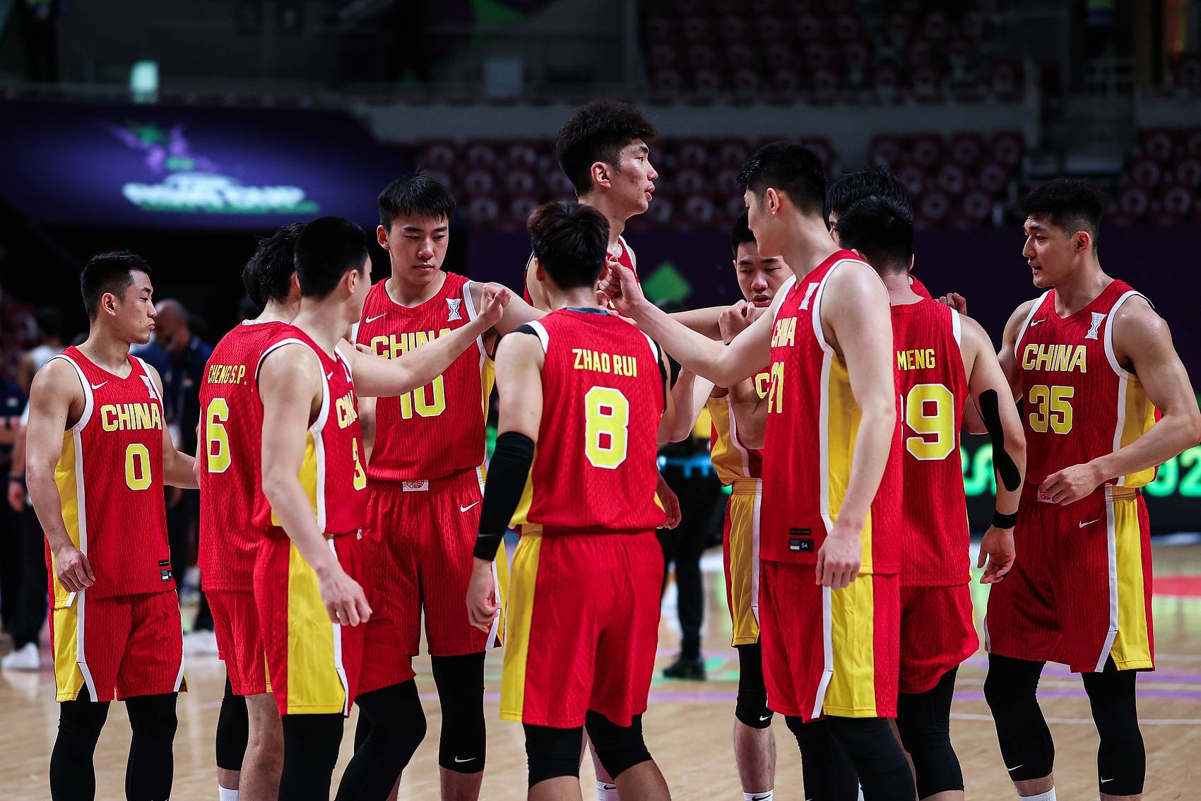 球队阵容调整,谁将成为新一代领军人物? 球队阵容调整,谁将成为新一代领军人物?