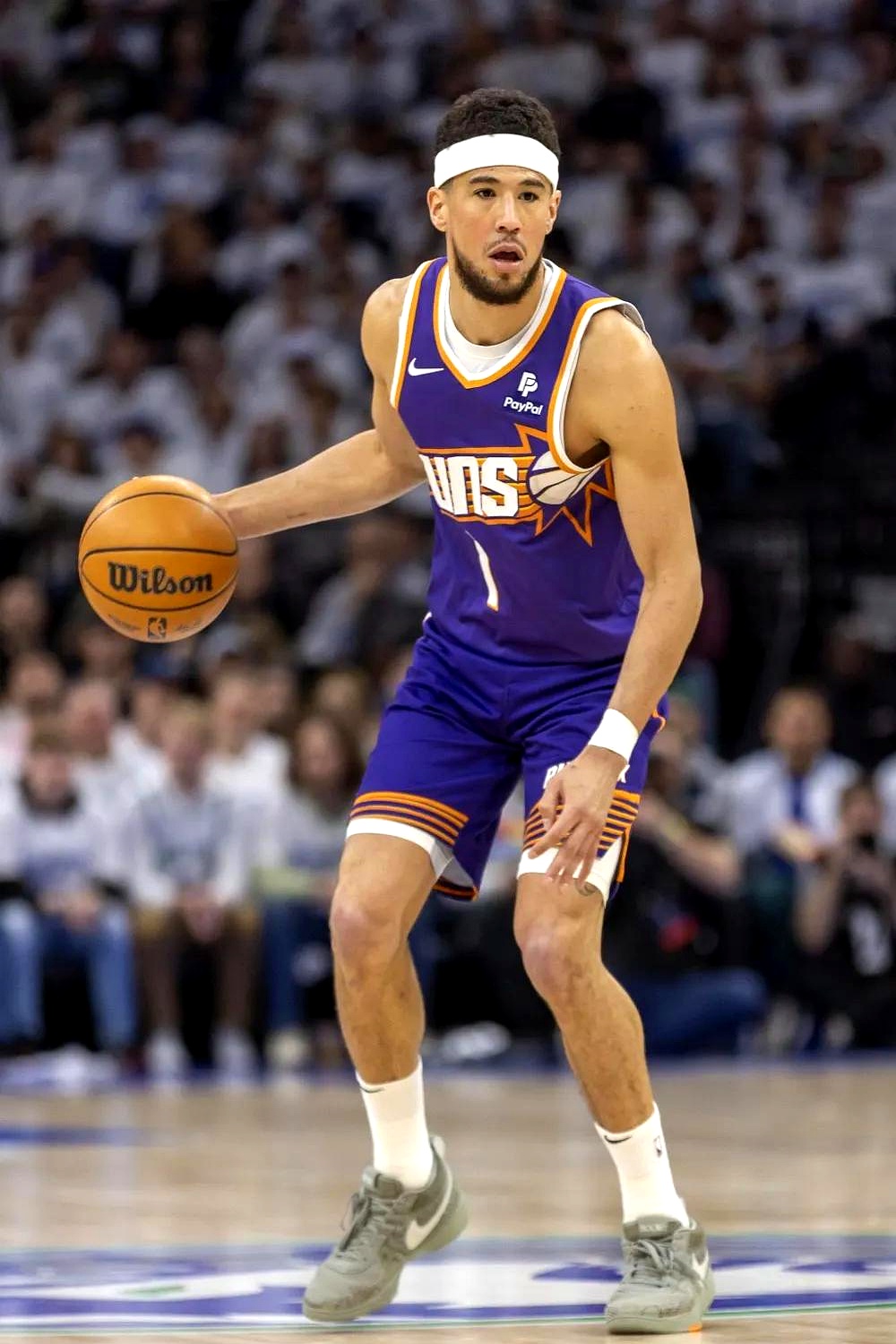 太阳队艰难取胜,保持不败录取胜 太阳队艰难取胜,保持不败录取胜