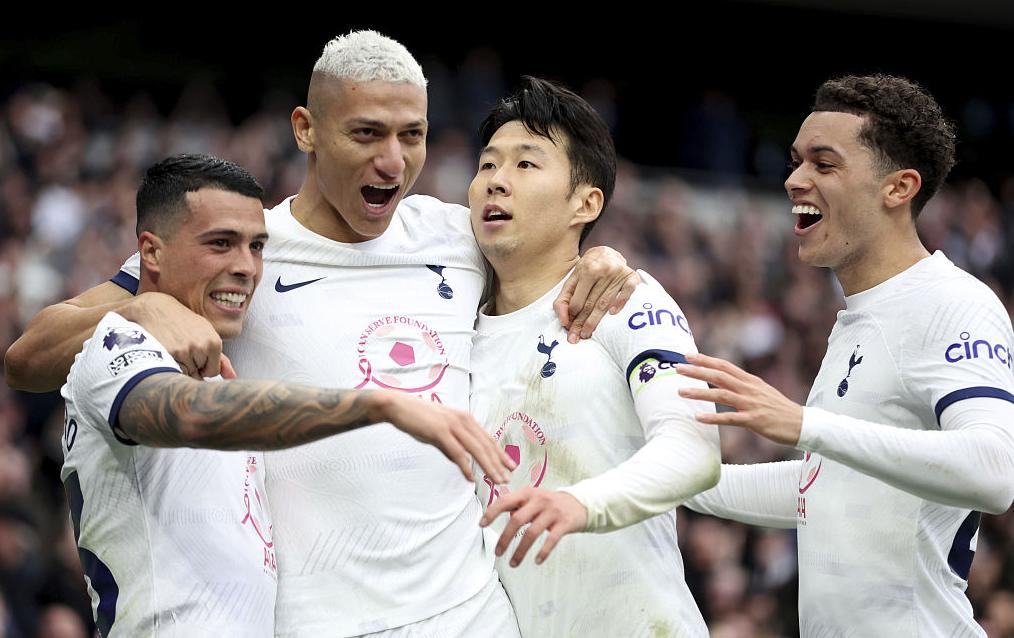 热刺客场轻取博尔顿重夺欧冠名额 热刺客场轻取博尔顿重夺欧冠名额