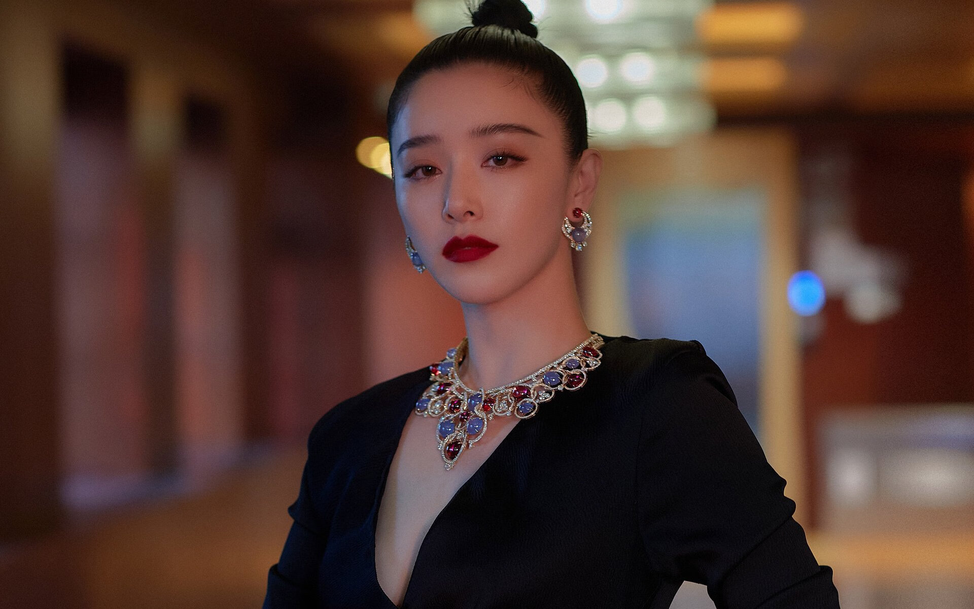 绿茵无界,德甲争冠烽火与三狮军团的北非试炼