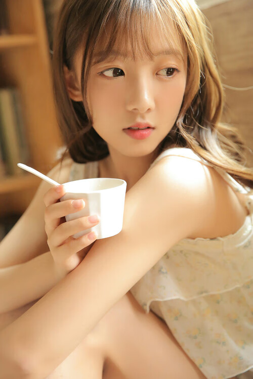 暗夜王冠，班凯罗在F1街道赛之夜的制胜传奇